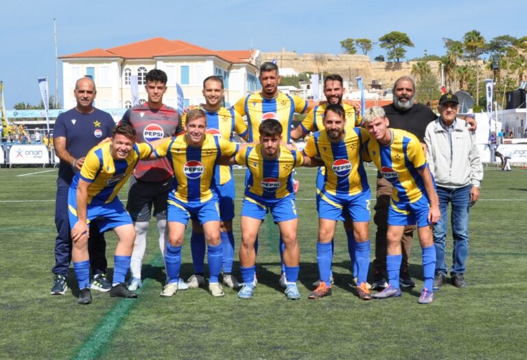Socca_Asteras_Rethymnou-Les_Galactiques_omadiki